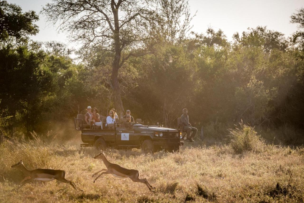 Umkumbe Bush Lodge - Luxury Tented Camp Riserva di Sabi Sand Esterno foto
